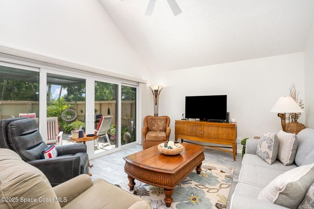 1100 SE Mitchell Avenue, 204, Port St. Lucie, FL 34952