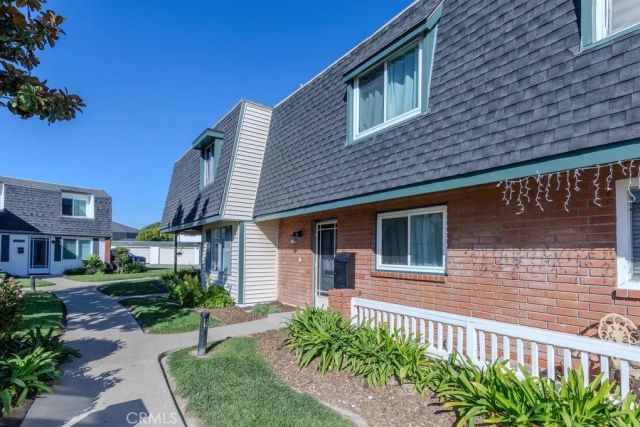 20319 Gardenia, Huntington Beach, CA 92646