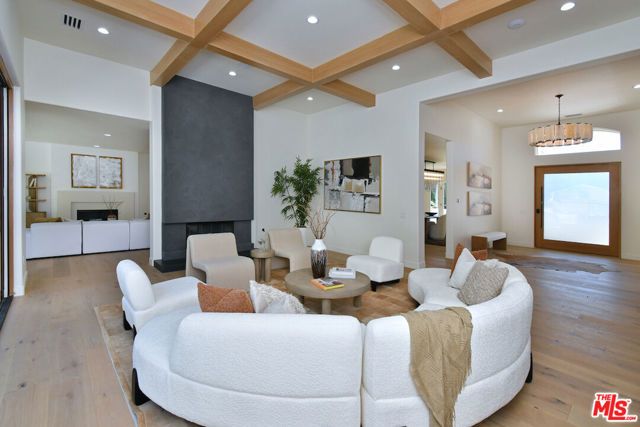 25605 Melbourne Court, Calabasas, CA 91302