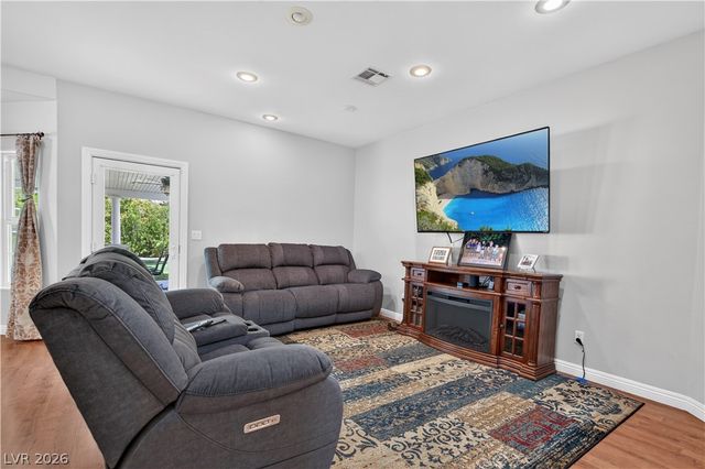 348 East Torino Avenue, Las Vegas, NV 89123