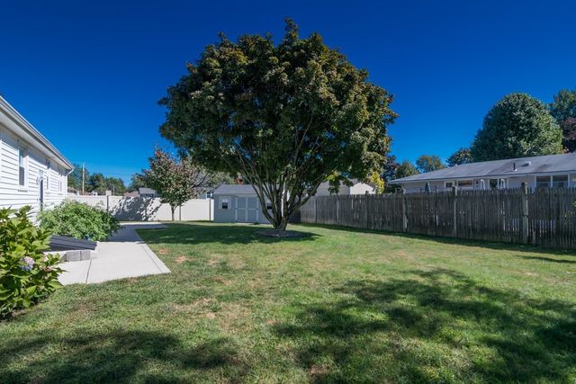 17 Pickering Street, Chicopee, MA 01013
