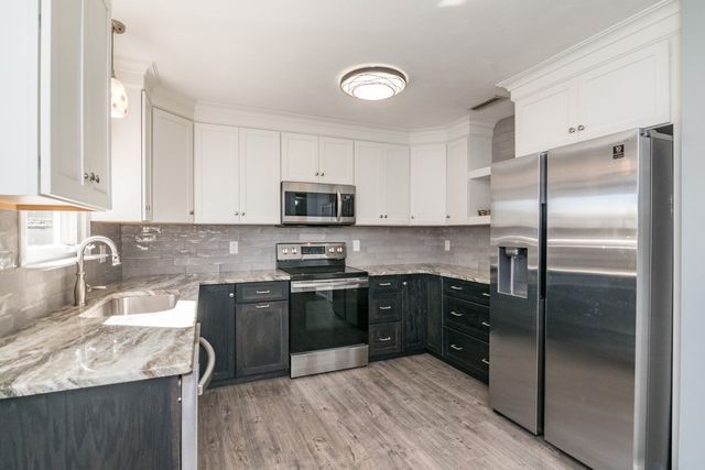 17 Pickering Street, Chicopee, MA 01013