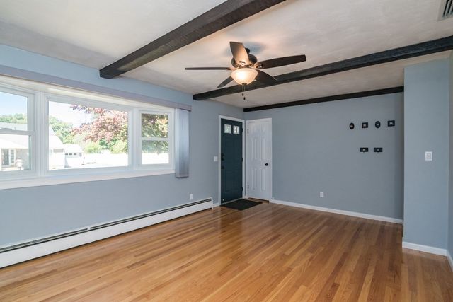 17 Pickering Street, Chicopee, MA 01013