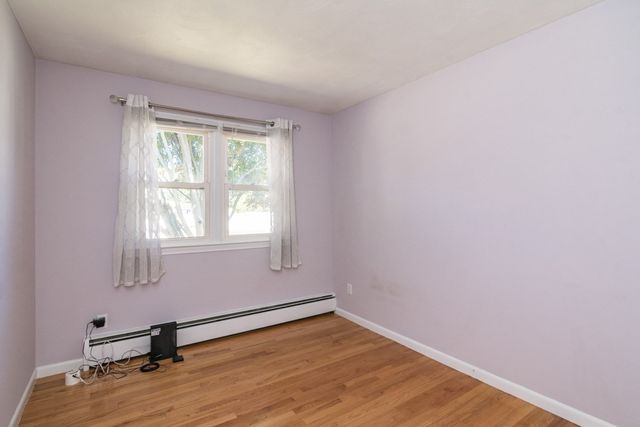 17 Pickering Street, Chicopee, MA 01013