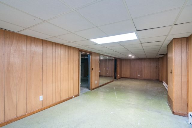 17 Pickering Street, Chicopee, MA 01013
