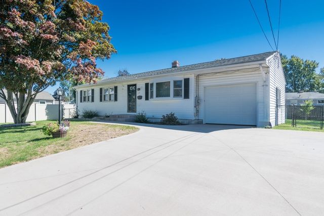 17 Pickering Street, Chicopee, MA 01013