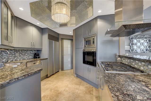 2877 Paradise Road 1605, Las Vegas, NV 89109