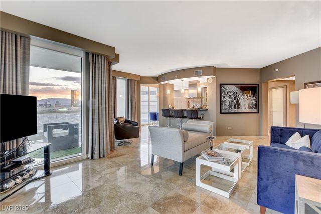 2877 Paradise Road 1605, Las Vegas, NV 89109