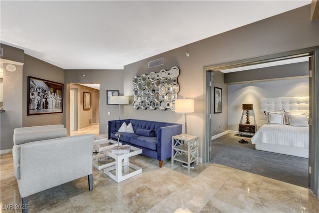 2877 Paradise Road 1605, Las Vegas, NV 89109