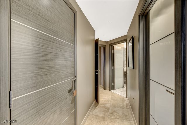 2877 Paradise Road 1605, Las Vegas, NV 89109