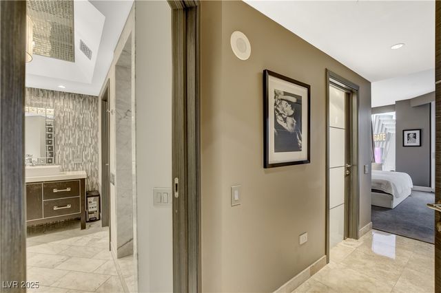 2877 Paradise Road 1605, Las Vegas, NV 89109