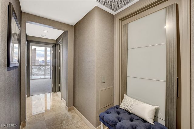 2877 Paradise Road 1605, Las Vegas, NV 89109