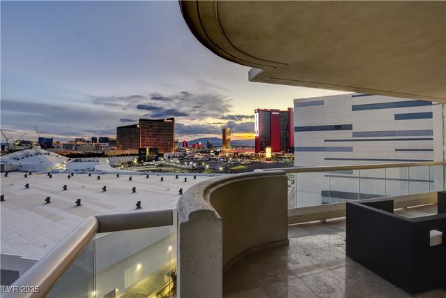 2877 Paradise Road 1605, Las Vegas, NV 89109