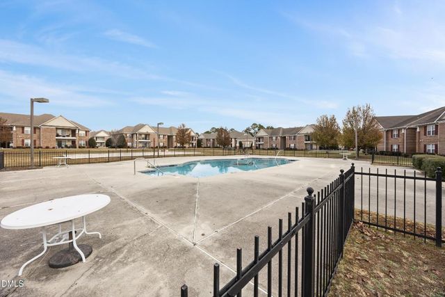 1720 Renwick Drive 102, Fayetteville, NC 28304