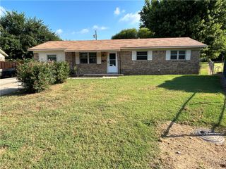 202 Ritter Circle Drive, Springdale, AR 72764