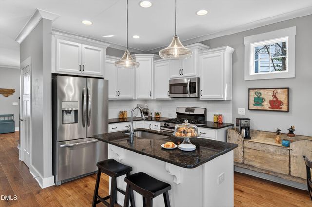 901 Woodbriar Street, Apex, NC 27502