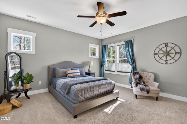 901 Woodbriar Street, Apex, NC 27502