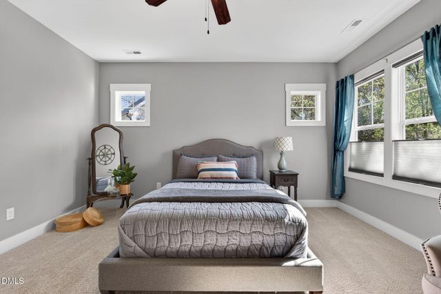 901 Woodbriar Street, Apex, NC 27502