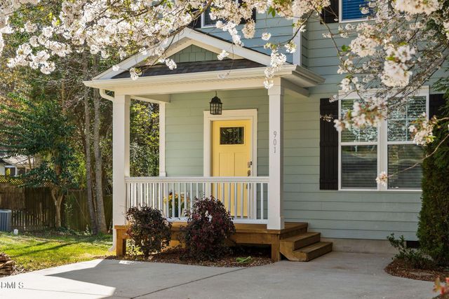 901 Woodbriar Street, Apex, NC 27502