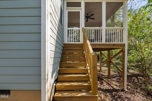 901 Woodbriar Street, Apex, NC 27502