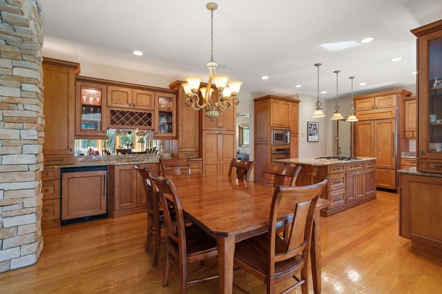 12825 Rosewood Drive, St. John, IN 46373