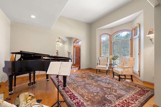 12825 Rosewood Drive, St. John, IN 46373