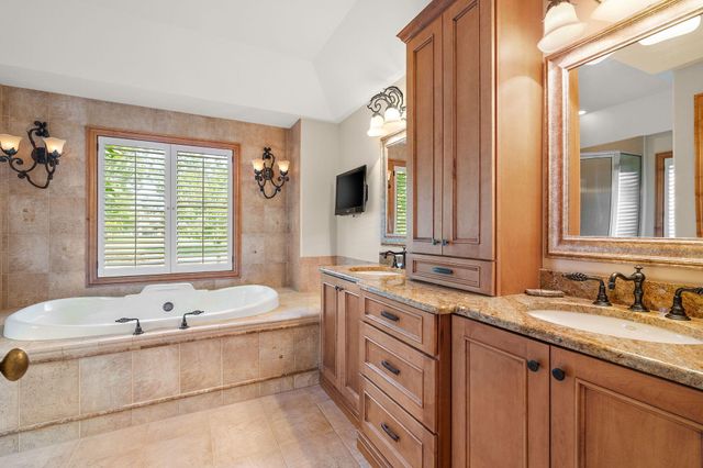 12825 Rosewood Drive, St. John, IN 46373