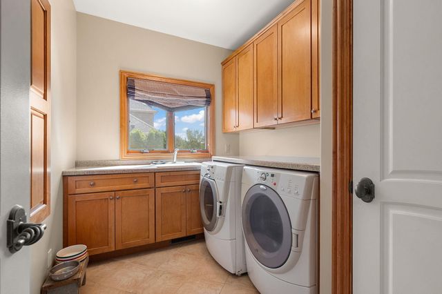 12825 Rosewood Drive, St. John, IN 46373
