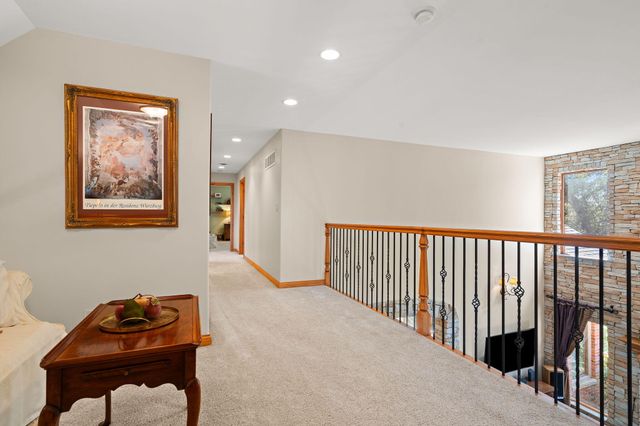 12825 Rosewood Drive, St. John, IN 46373