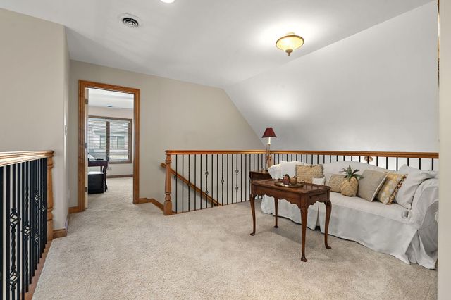 12825 Rosewood Drive, St. John, IN 46373