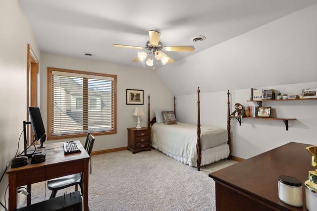 12825 Rosewood Drive, St. John, IN 46373