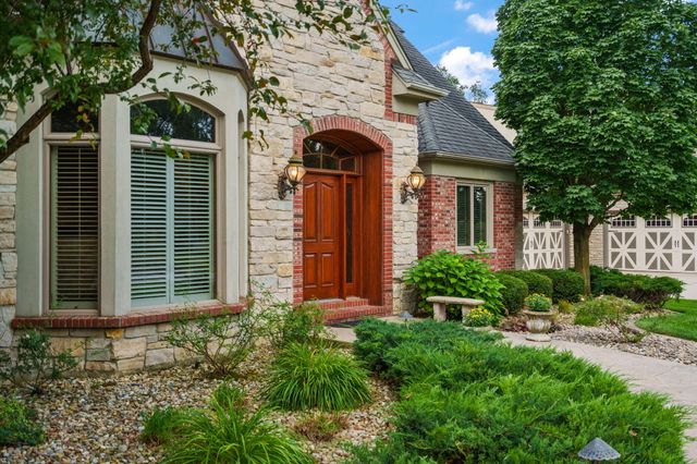 12825 Rosewood Drive, St. John, IN 46373