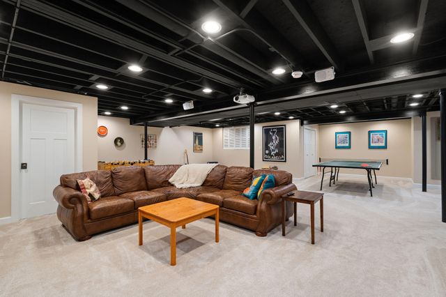 12825 Rosewood Drive, St. John, IN 46373
