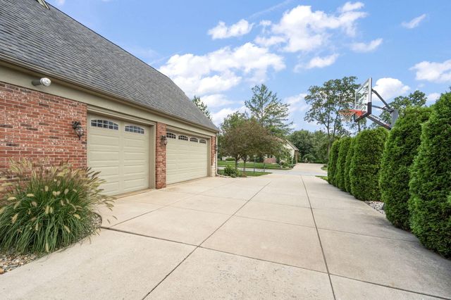12825 Rosewood Drive, St. John, IN 46373