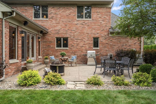 12825 Rosewood Drive, St. John, IN 46373