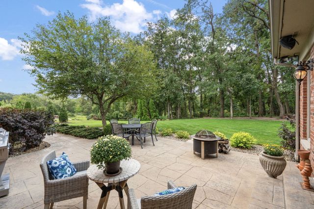 12825 Rosewood Drive, St. John, IN 46373
