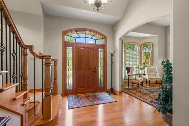 12825 Rosewood Drive, St. John, IN 46373