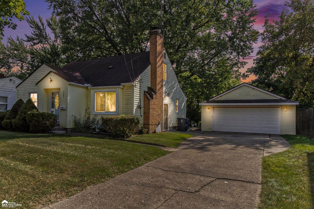 3021 Clement Street, Flint, MI 48504