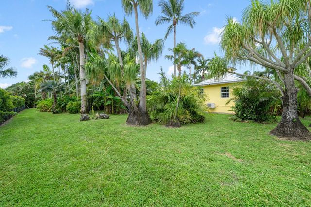 14423 Draft Horse Lane, Wellington, FL 33414
