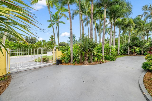 14423 Draft Horse Lane, Wellington, FL 33414