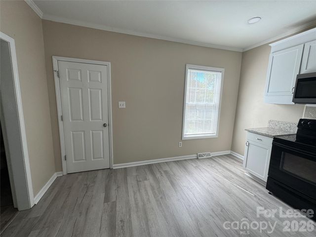 107 S Inman Avenue, Bessemer City, NC 28016