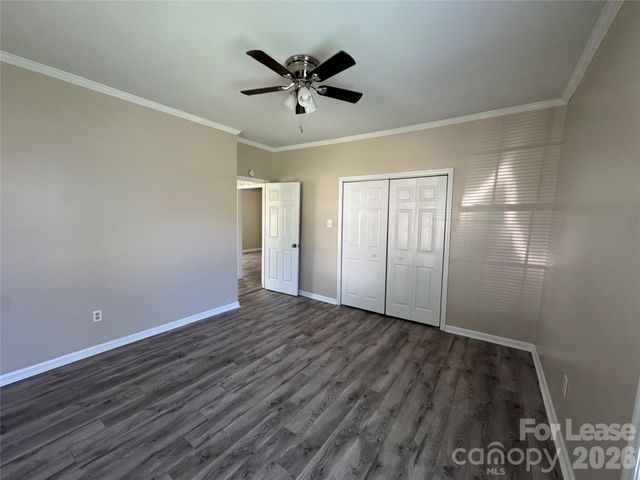 107 S Inman Avenue, Bessemer City, NC 28016