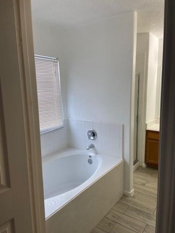 7903 Dairy View Lane, Houston, TX 77072