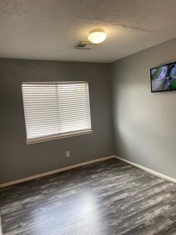 7903 Dairy View Lane, Houston, TX 77072