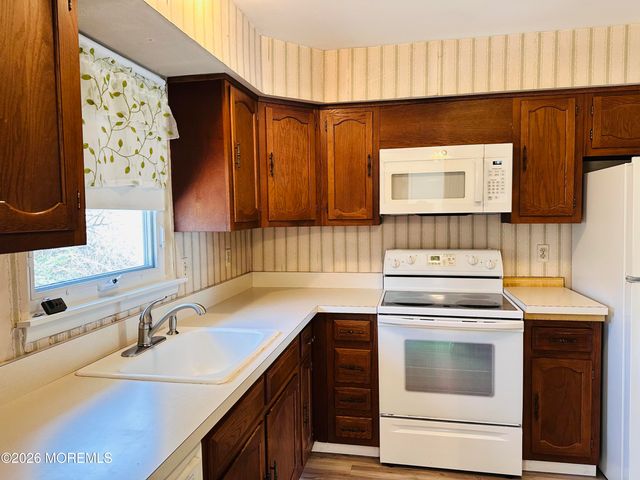 2 Liberty Court, Whiting, NJ 08759