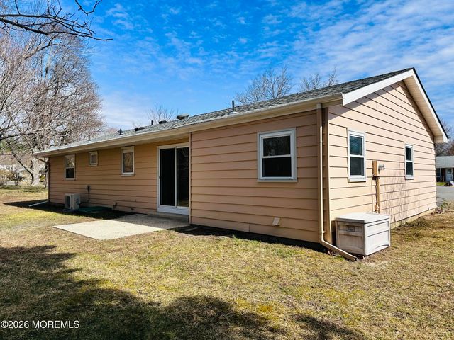 2 Liberty Court, Whiting, NJ 08759