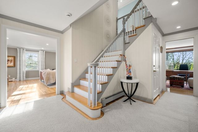 84 Royalston Rd, Wellesley, MA 02481