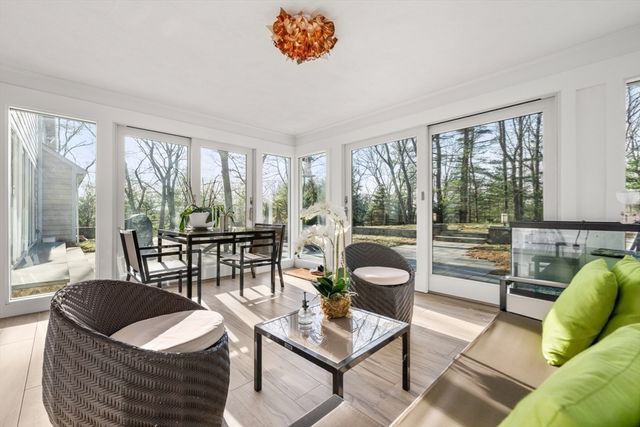 84 Royalston Rd, Wellesley, MA 02481