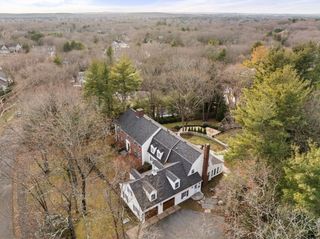 84 Royalston Rd, Wellesley, MA 02481