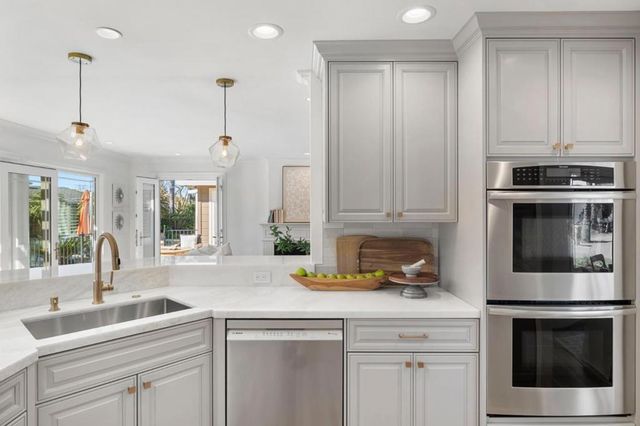 6 El Sereno Drive, San Carlos, CA 94070